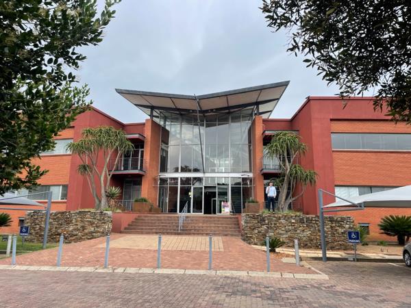 422  m² Commercial space