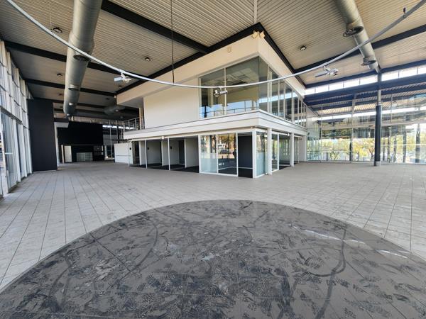 4 560  m² Commercial space