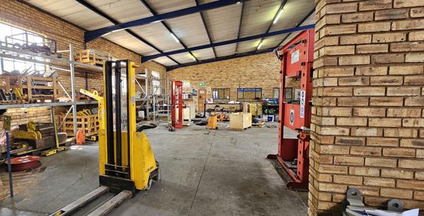 1 444  m² Commercial space