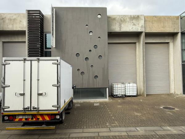 285  m² Industrial space