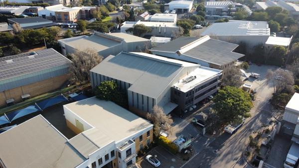 1 630  m² Industrial space