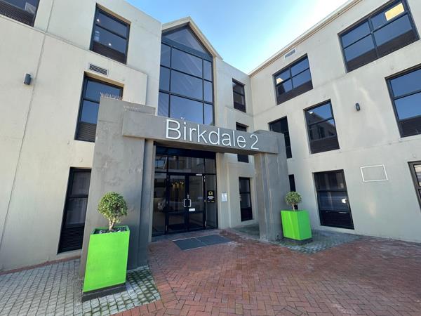 305  m² Commercial space