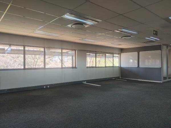 518  m² Office Space