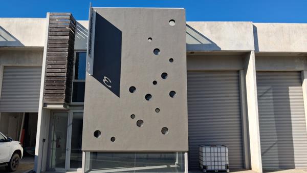 284  m² Industrial space