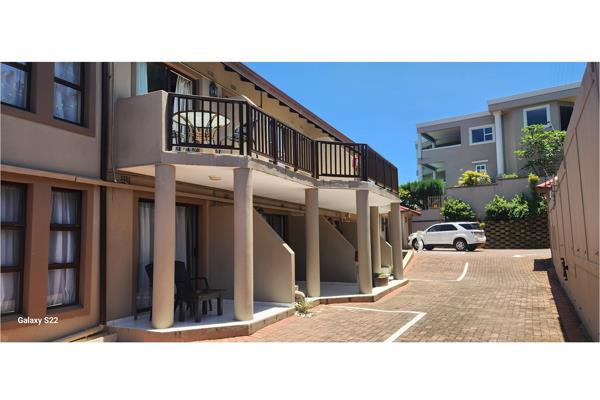 1 000  m² Commercial space