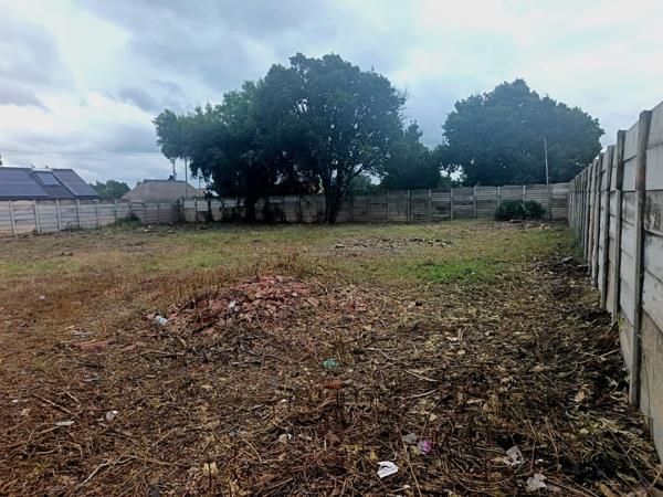 1 071 m² Land