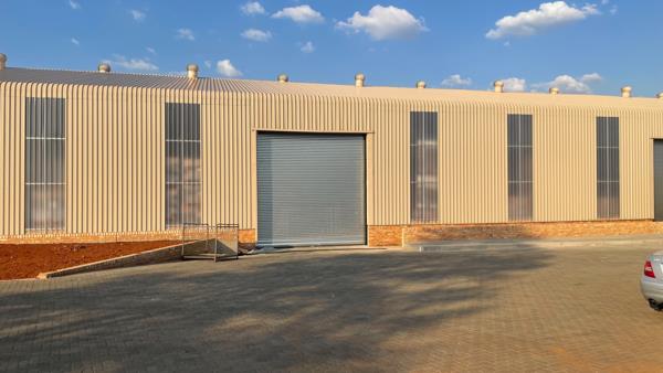 1 200  m² Industrial space