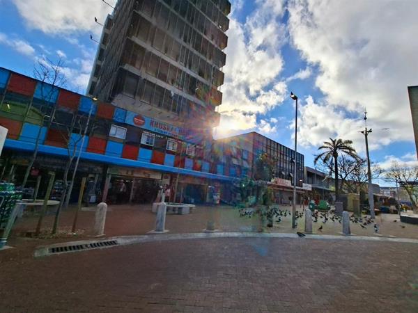 1 397  m² Retail Space