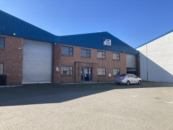 1 958  m² Industrial space