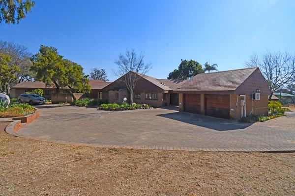 5 Bedroom House