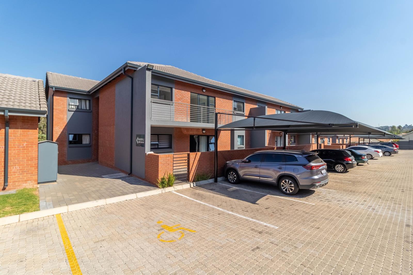 Apartment in Rembrandt Ridge - View 4