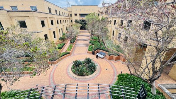 2 701 m² Office Space