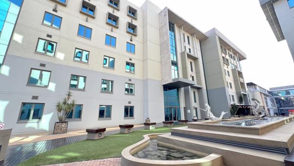 593 m² Office Space
