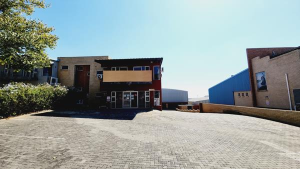 648  m² Industrial space