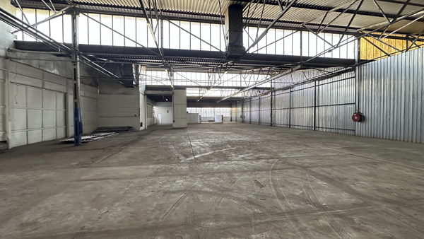 1 458  m² Industrial space