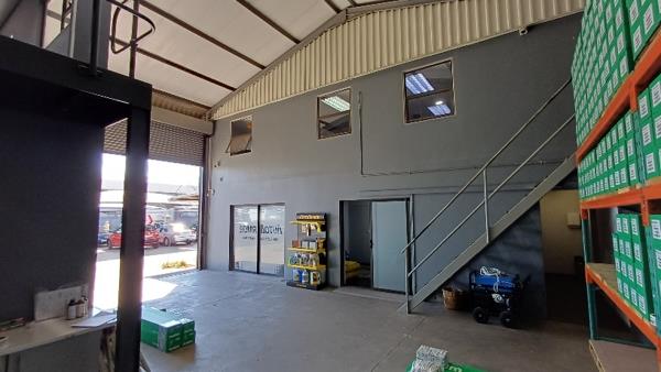 575  m² Industrial space