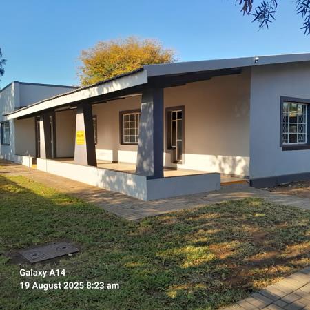 130 m² Commercial space