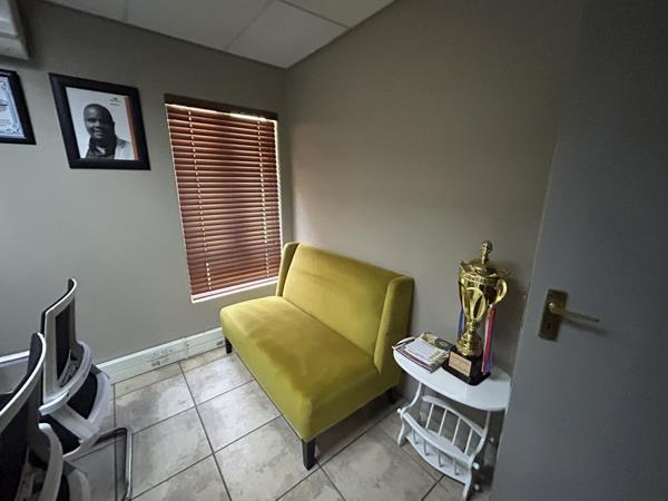 170  m² Commercial space