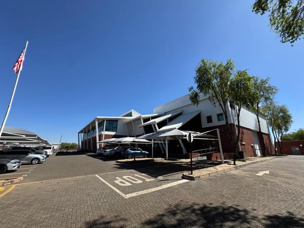 4 633.8  m² Commercial space