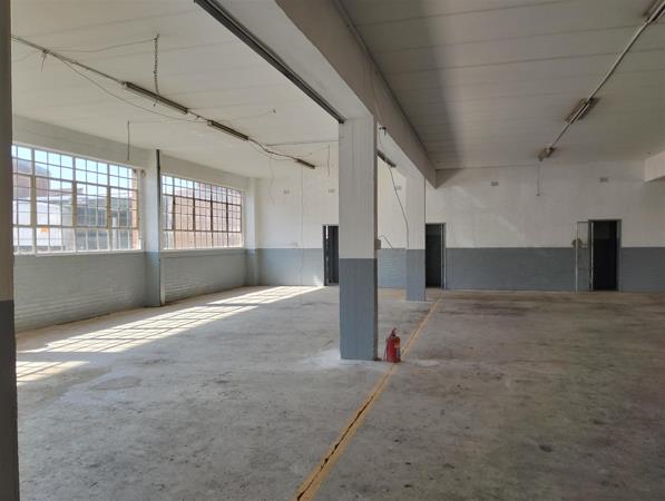 551  m² Industrial space