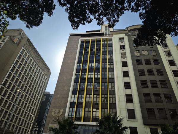 295  m² Commercial space