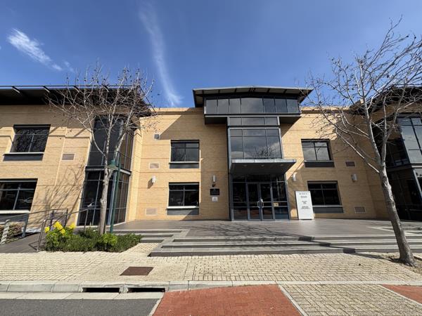 1 014.2  m² Commercial space