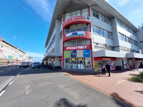 272  m² Office Space