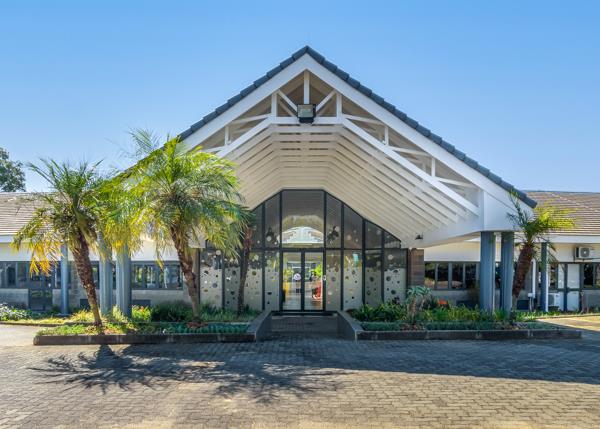 1 610  m² Commercial space