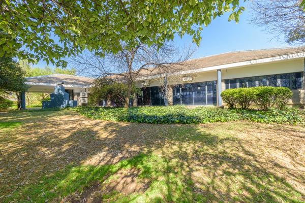 1 610  m² Commercial space