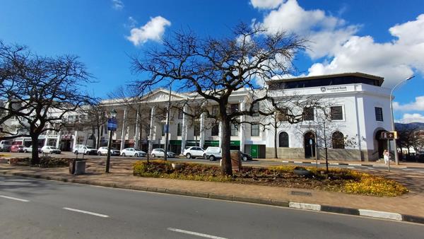 265  m² Commercial space