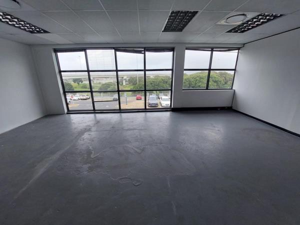 114  m² Commercial space