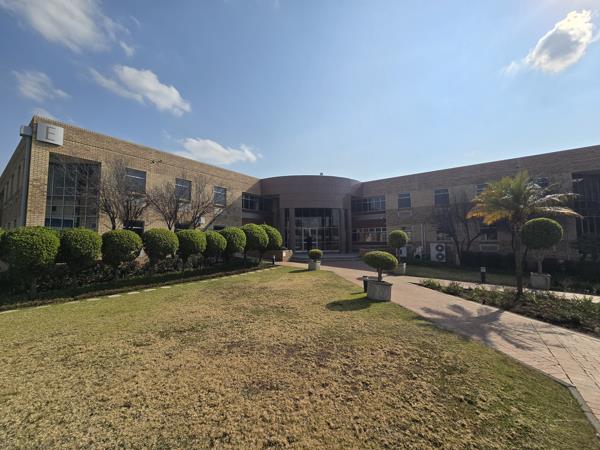 1 312.9  m² Commercial space