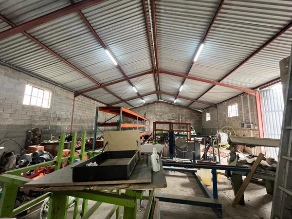 250 m² Industrial space