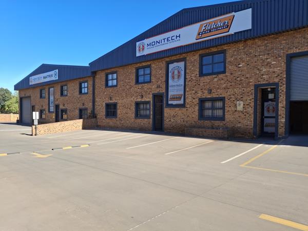 1 890  m² Industrial space