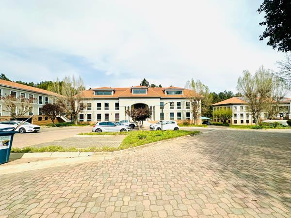 325.9  m² Commercial space