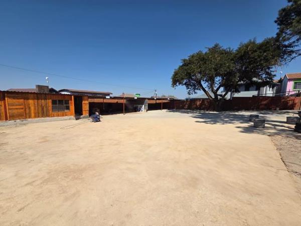 996  m² Commercial space