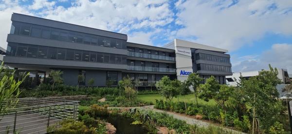 568  m² Commercial space