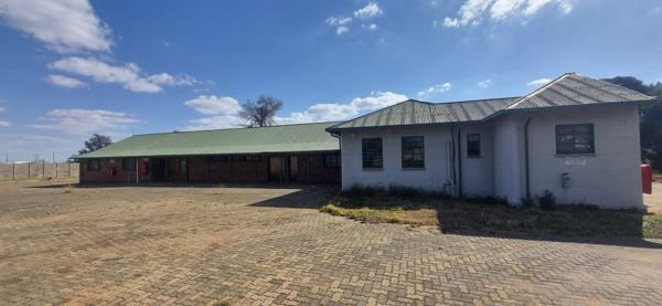 1 000  m² Industrial space