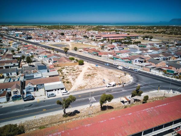 1 345 m² Land