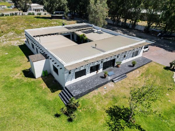 390 m² Commercial space