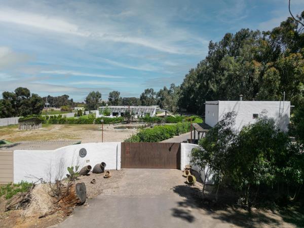 390  m² Commercial space