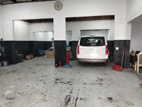 200  m² Industrial space