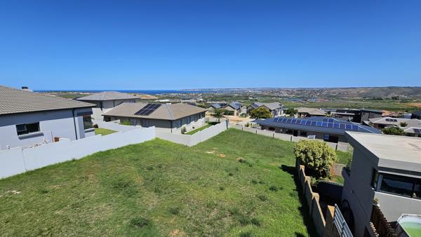 585 m² Land
