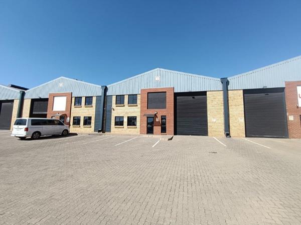 385  m² Industrial space