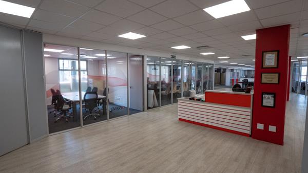 486  m² Commercial space