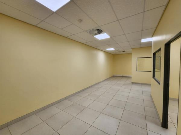 76  m² Office Space