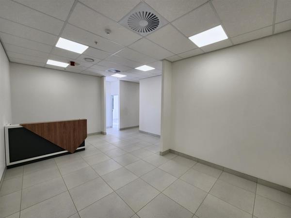 76  m² Office Space