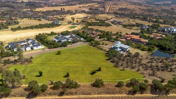 3 691 m² Land