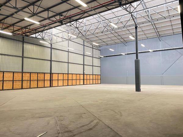 1 100  m² Commercial space