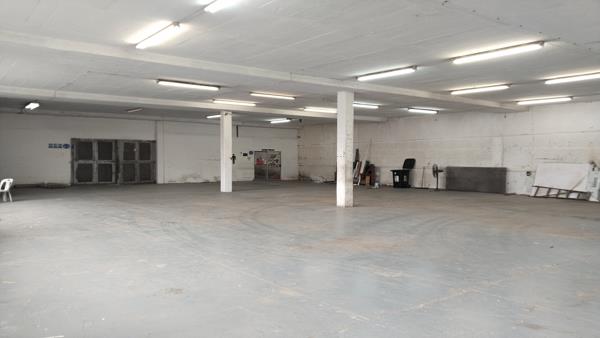 990  m² Industrial space